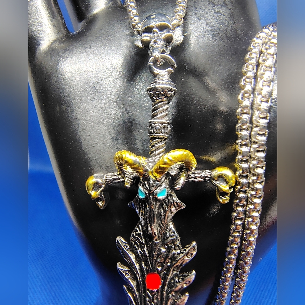 Domineering Angel Sword Necklace - Picture 4 of 7